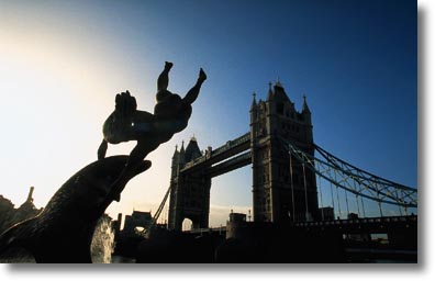 TOWER BRIDGE.JPG (19299 octets)